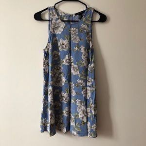 2/$20 - Forever 21 Women’s Medium Blue & Cream Floral Dress